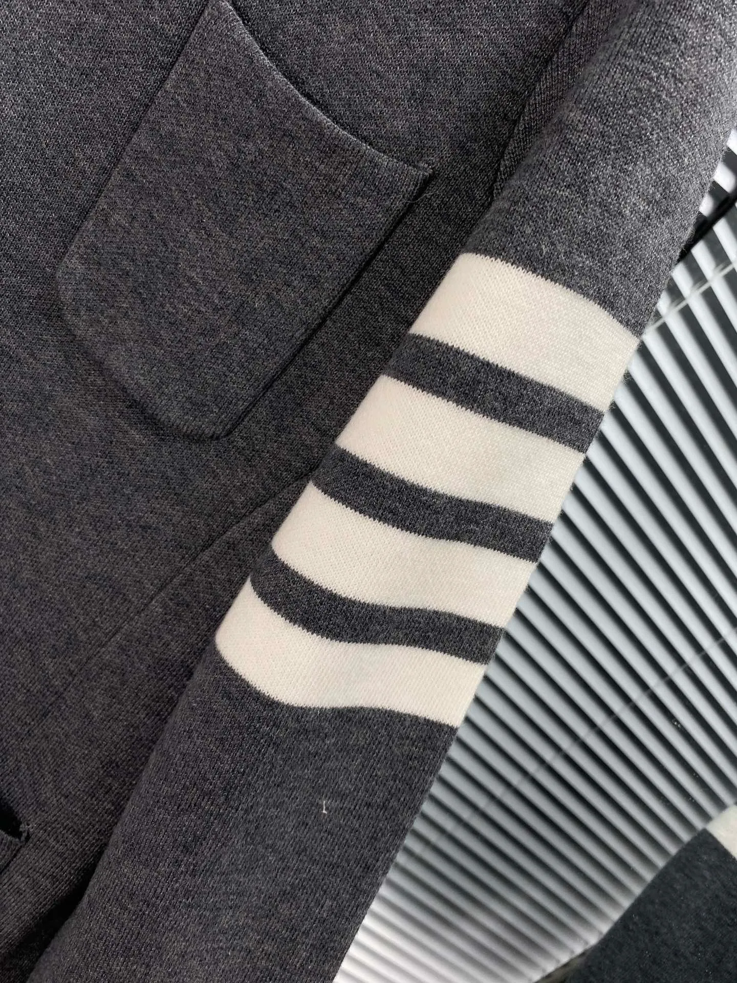 Thom Browne New Arrival Same Style ：Gray Navy Blue Sizes：1-4